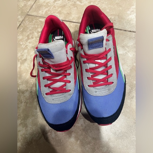 Puma Future Rider Double Berry Women’s 8.5 EUC Sneaker Colorful Pop - Picture 5 of 6